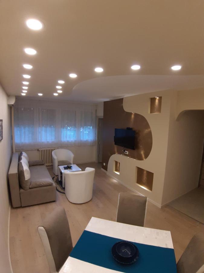 Ferienwohnung Danube Blue 2 Belgrad Exterior foto